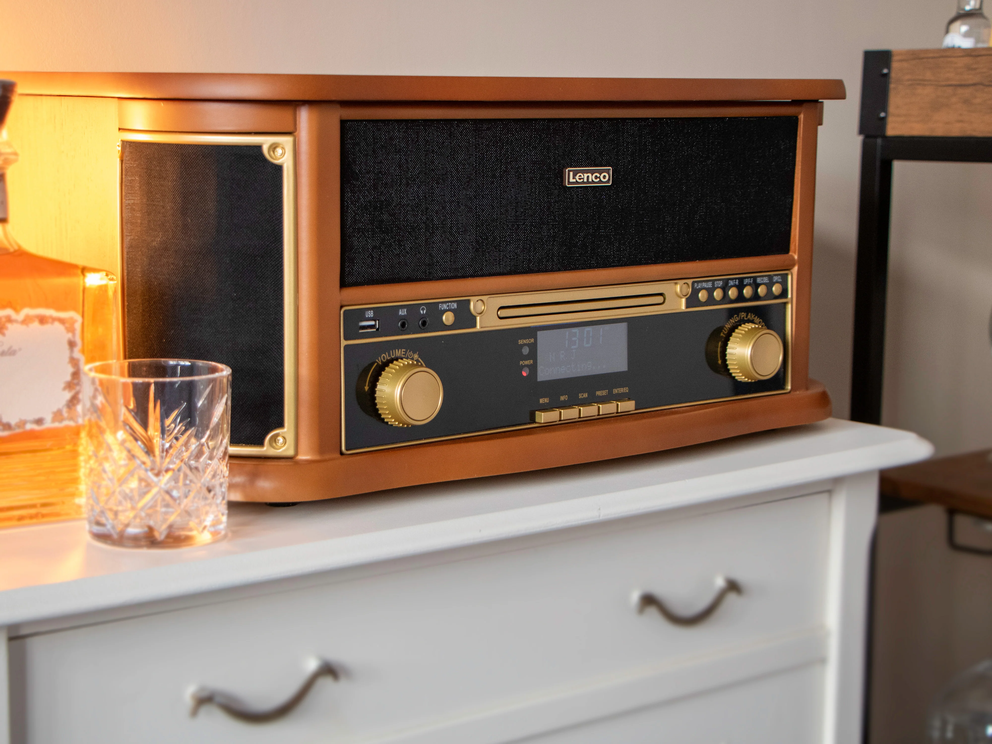 CLASSIC PHONO TCD-2571WD - Houten retro platenspeler met Bluetooth®, DAB+/FM Radio, USB encoding, CD-speler, Cassettespeler en ingebouwde speakers - Hout - Image 17