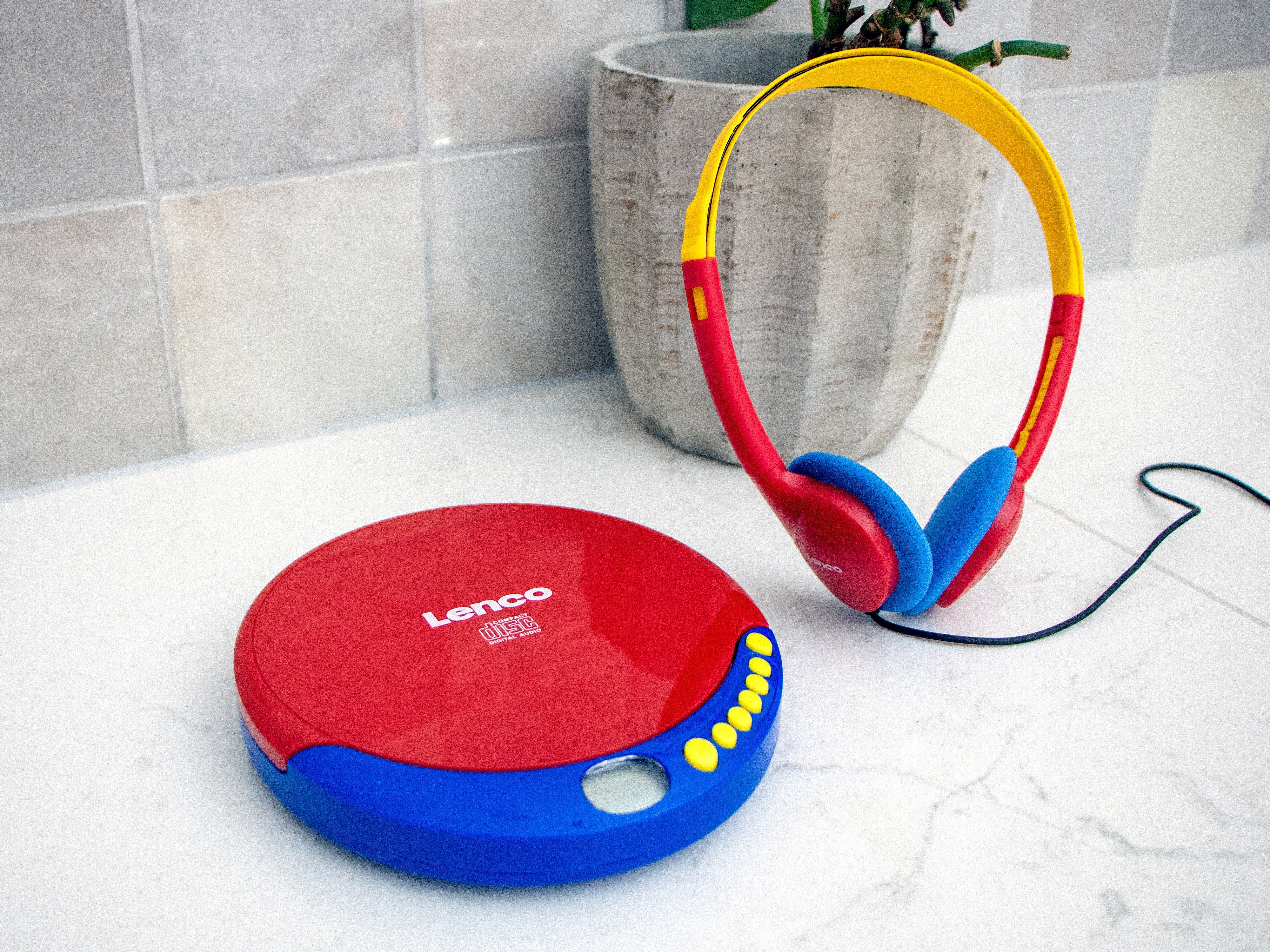 LENCO CD-021KIDS - Draagbare CD speler voor kinderen met hoofdtelefoon, oplaadbare batterijen en ingebouwde geluidsbeperker - Meerkleurig - Image 10