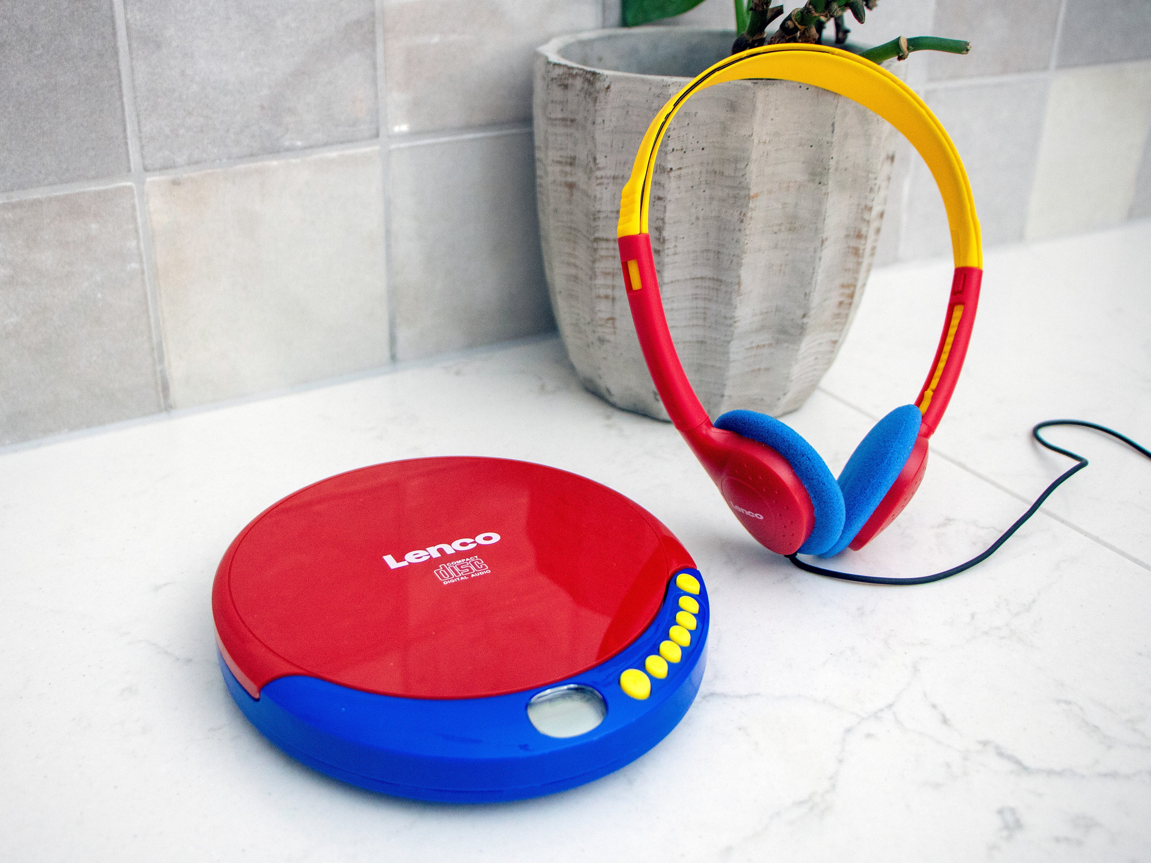 LENCO CD-021KIDS - Draagbare CD speler voor kinderen met hoofdtelefoon, oplaadbare batterijen en ingebouwde geluidsbeperker - Meerkleurig - Image 14