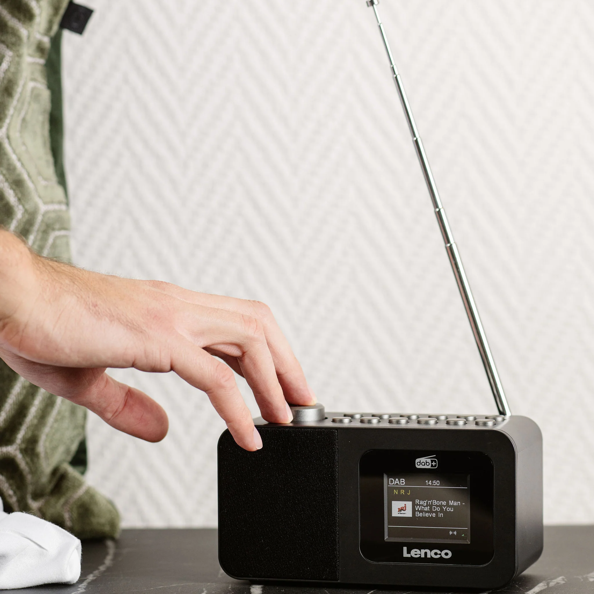 LENCO CR-625BK - DAB+/FM Wekkerradio met kleurendisplay, slaaptimer en dubbel alarm functie - Zwart - Image 14