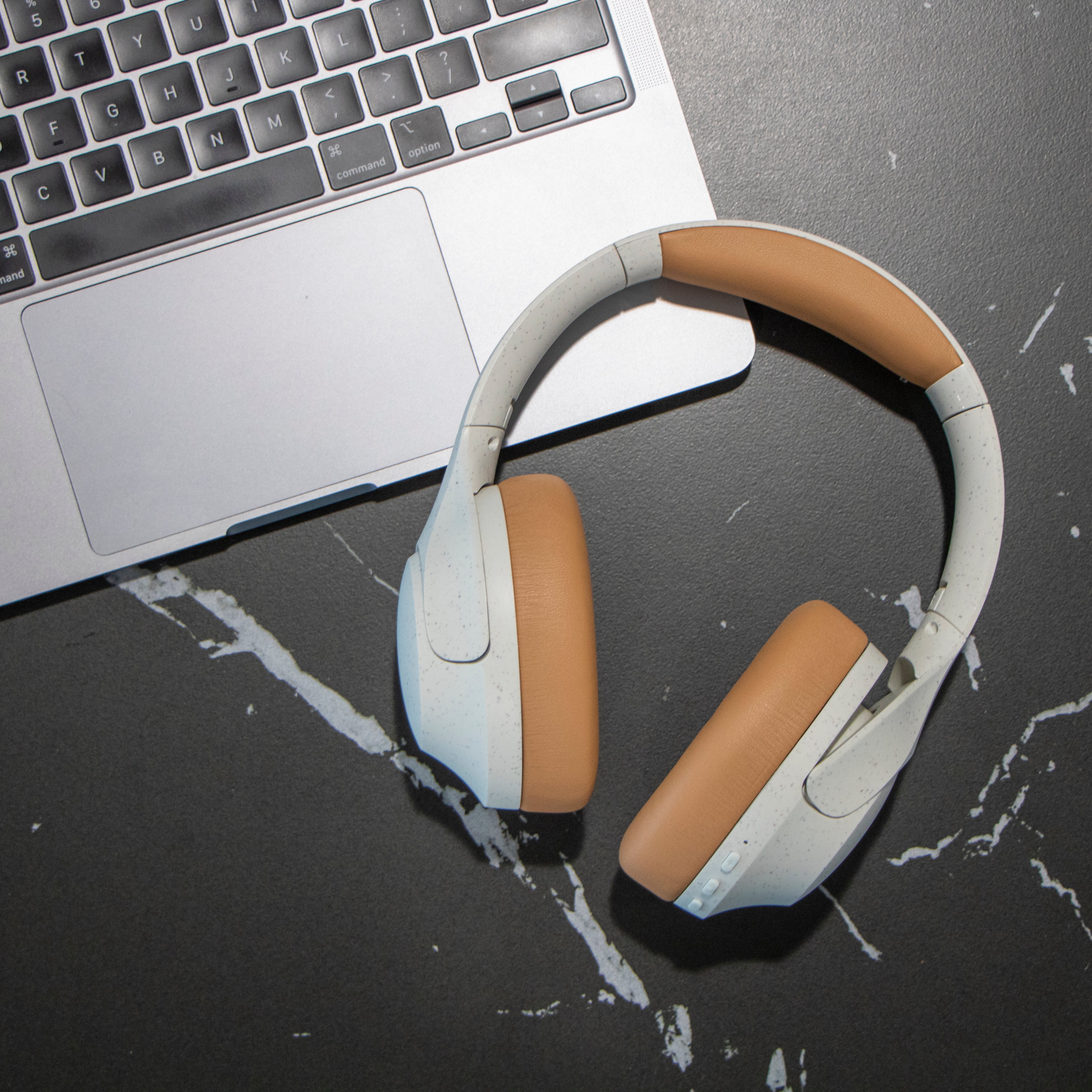 LENCO HPB-830GY - Draadloze Bluetooth® koptelefoon met Active Noise Cancelling en ingebouwde microfoons - Grijs/Wit - Image 13