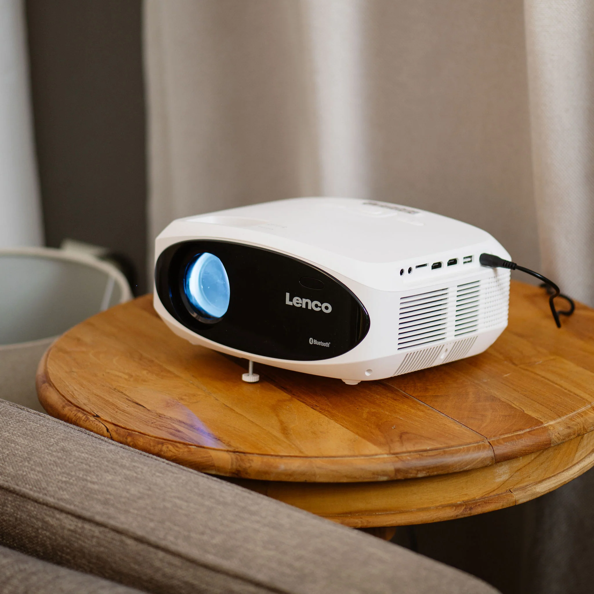 LENCO LPJ-900WH - Full HD beamer, helder en scherp met 250 Lumens, 510cm Projectie - Wit - Image 12