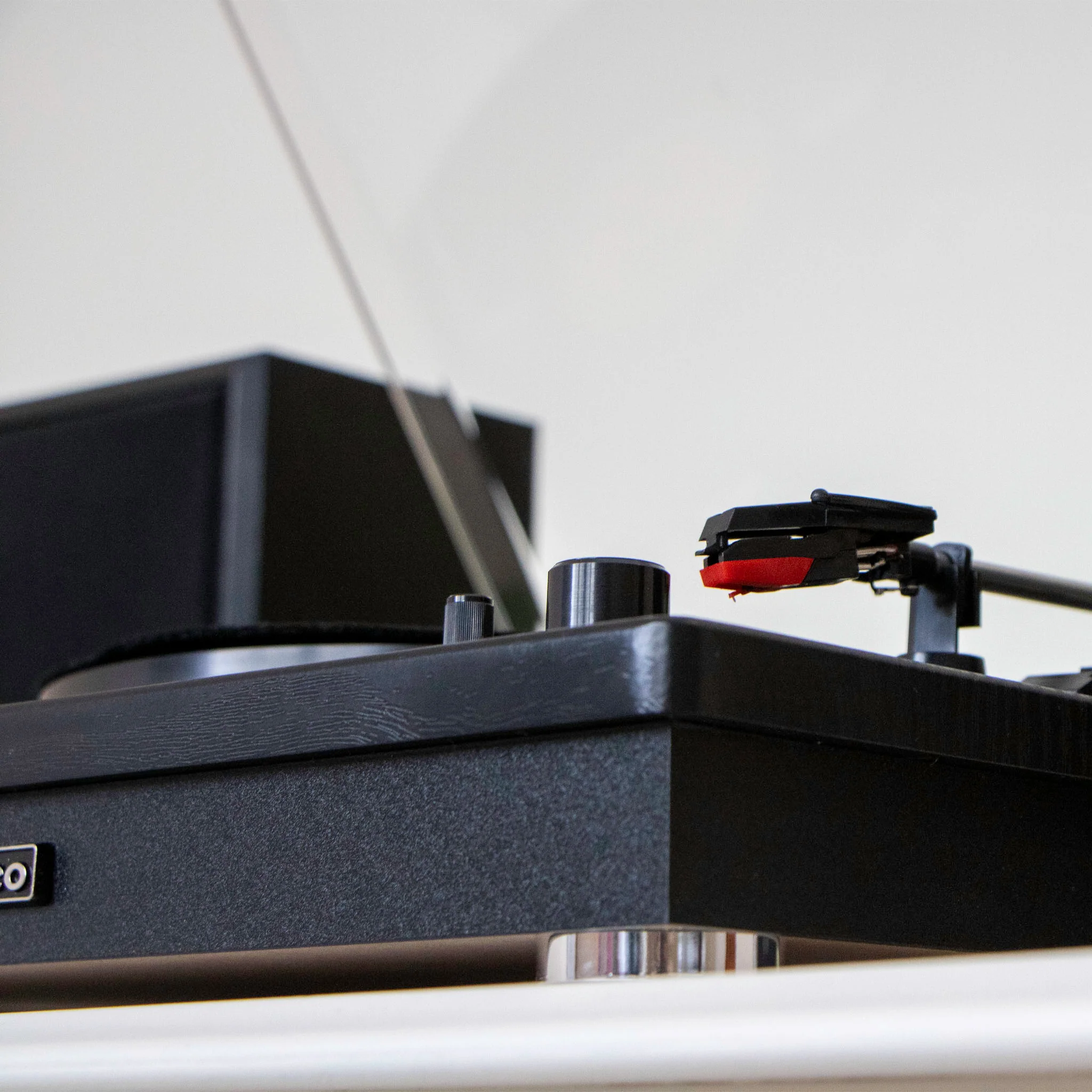 LENCO - LS-101BK - Houten platenspeler met Bluetooth®, 2 externe speakers - Image 13