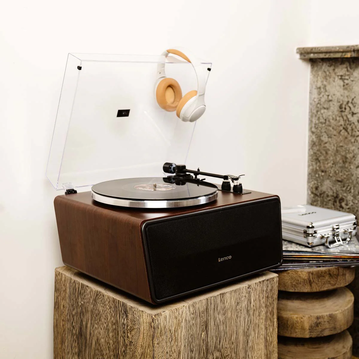 LENCO LS-470WA - Platenspeler met ingebouwde speakers en Bluetooth® - Walnoot - Image 18