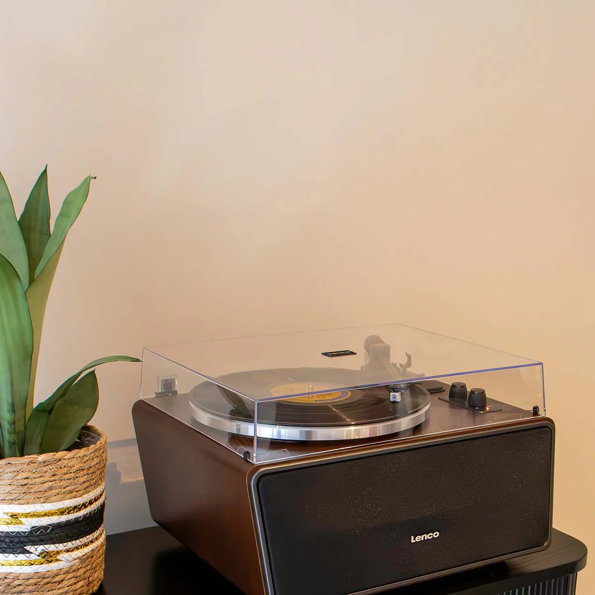 LENCO LS-470WA - Platenspeler met ingebouwde speakers en Bluetooth® - Walnoot - Image 24