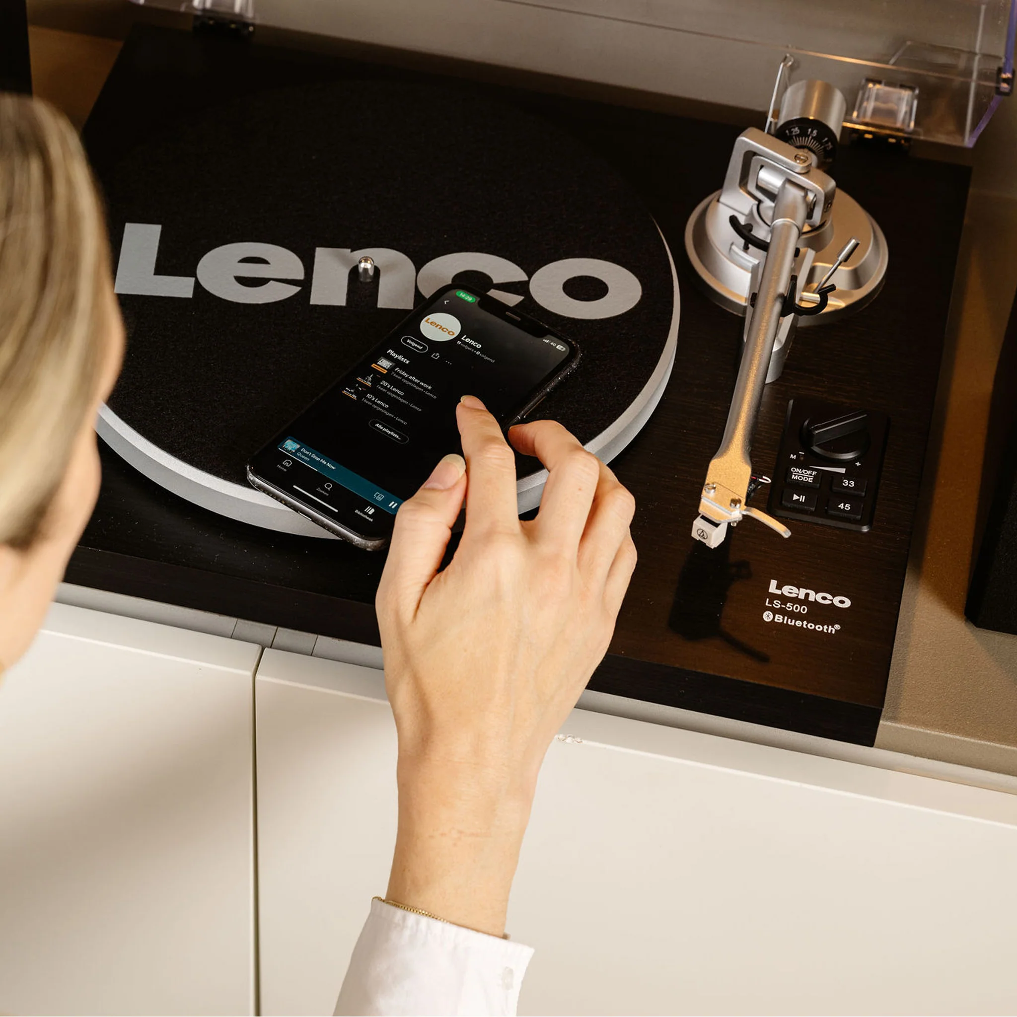 LENCO LS-500BK - Platenspeler met ingebouwde versterker en Bluetooth® plus 2 externe speakers - Zwart - Image 16