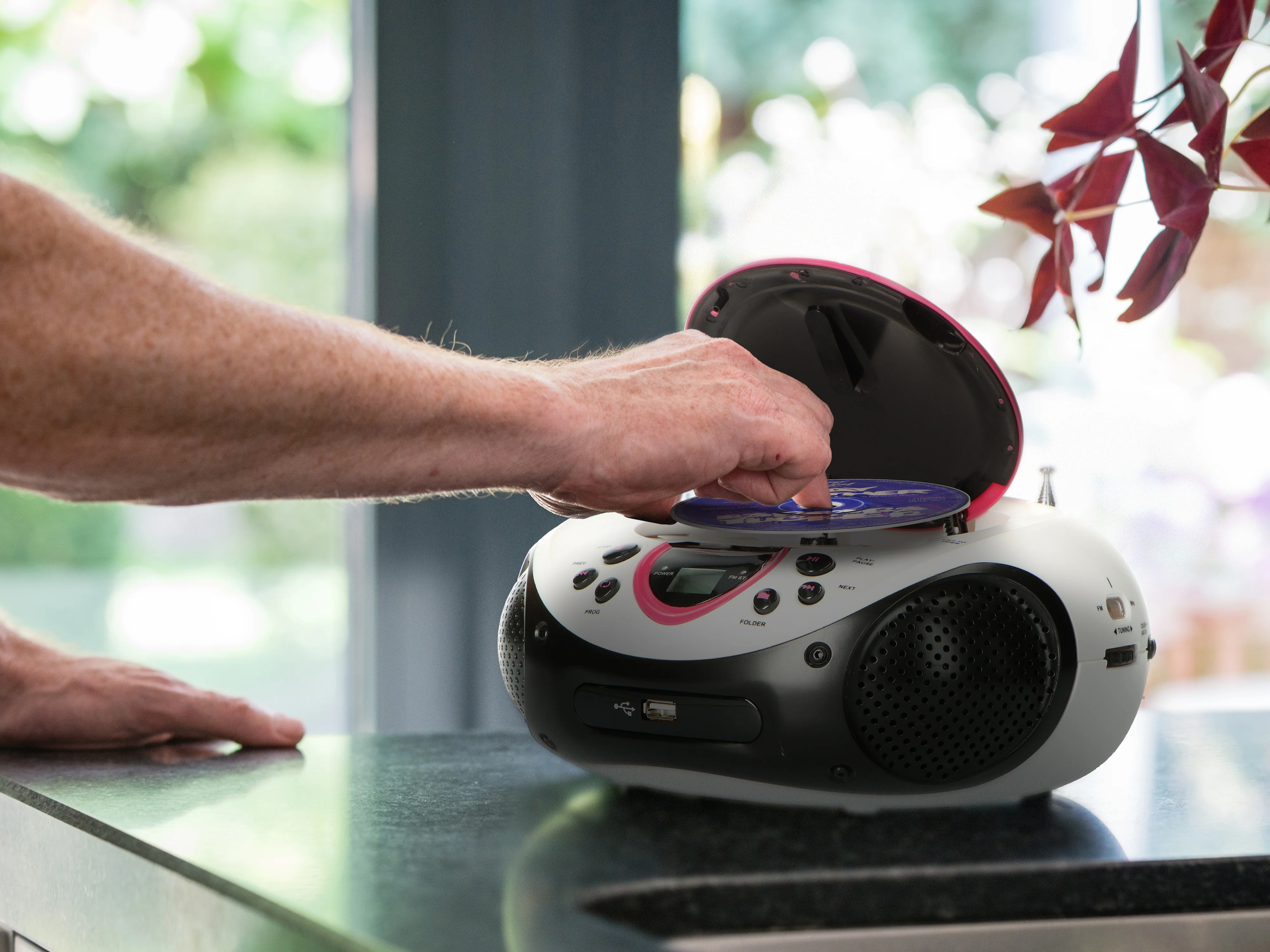 LENCO SCD-38 USB Pink - Draagbare FM Radio CD en USB speler - Roze - Image 15