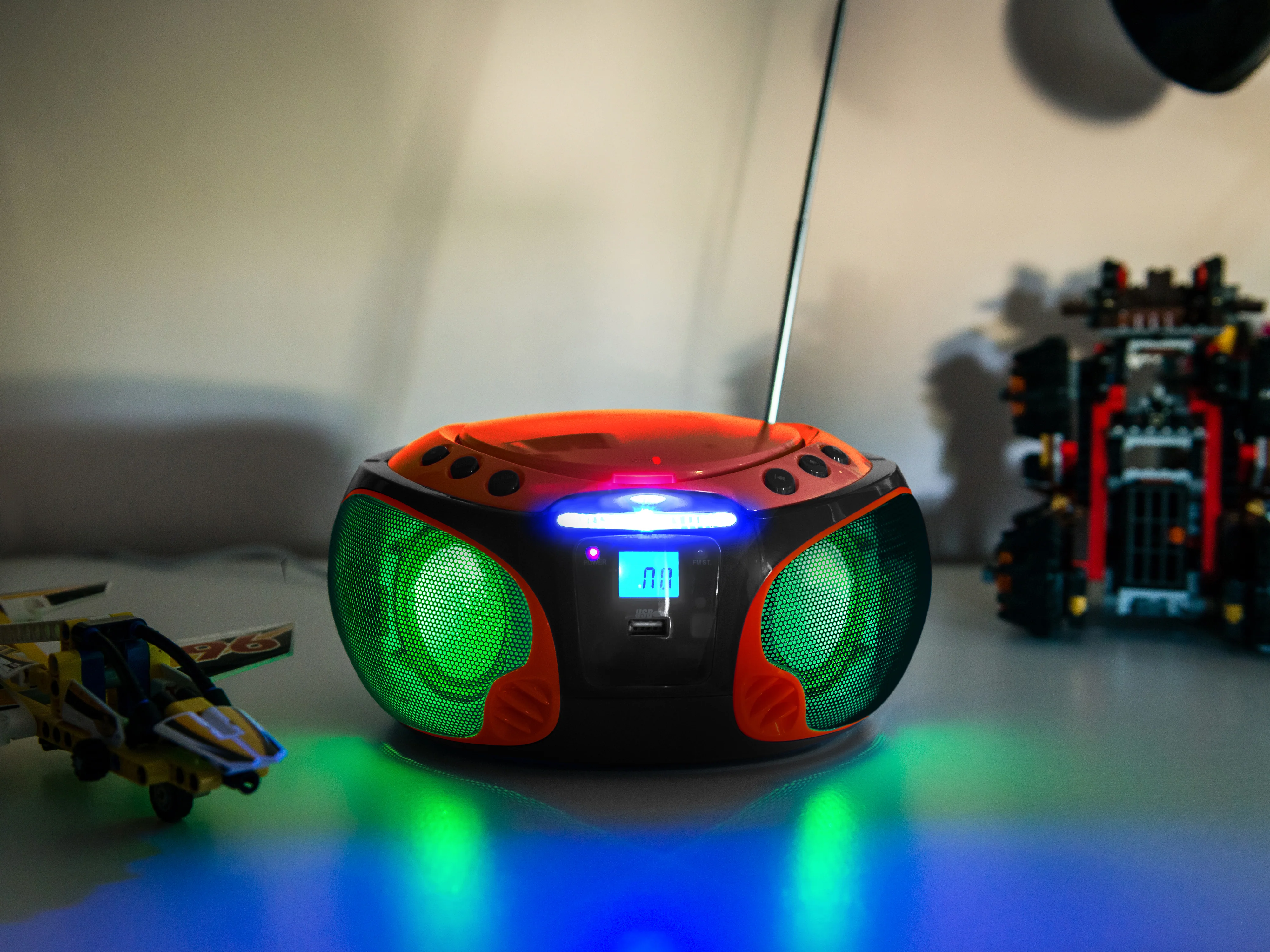 LENCO SCD-550RD - Draagbare FM Radio CD/MP3/USB/Bluetooth®-speler met LED verlichting - Rood - Image 10