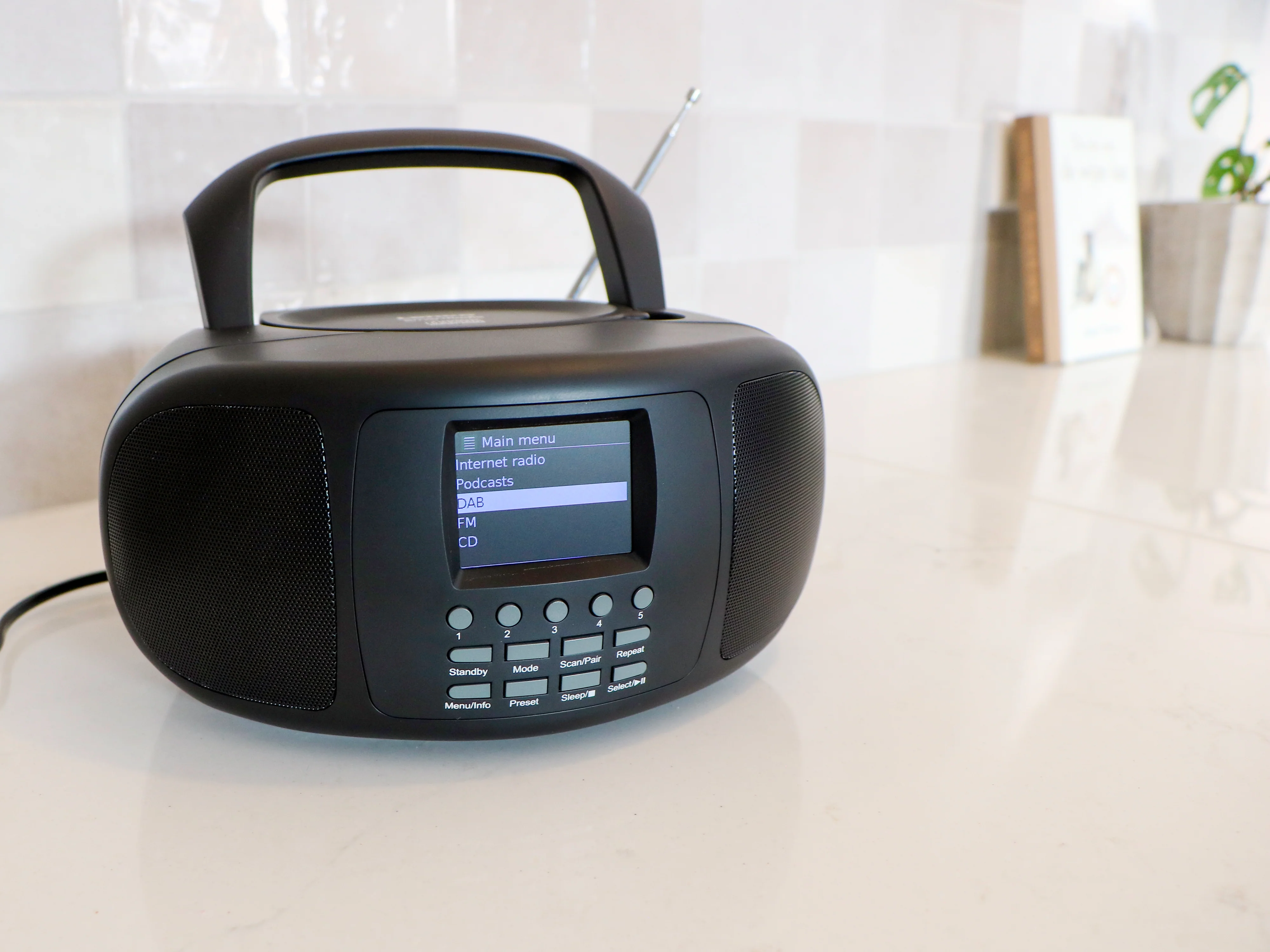LENCO SCD-6000BK - Draagbare internet radio met DAB+/FM, Bluetooth®, CD-speler en groot LCD kleurendisplay - Zwart - Image 18